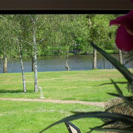 Logis Hotel Val De Vienne Le Vigeant Εξωτερικό φωτογραφία