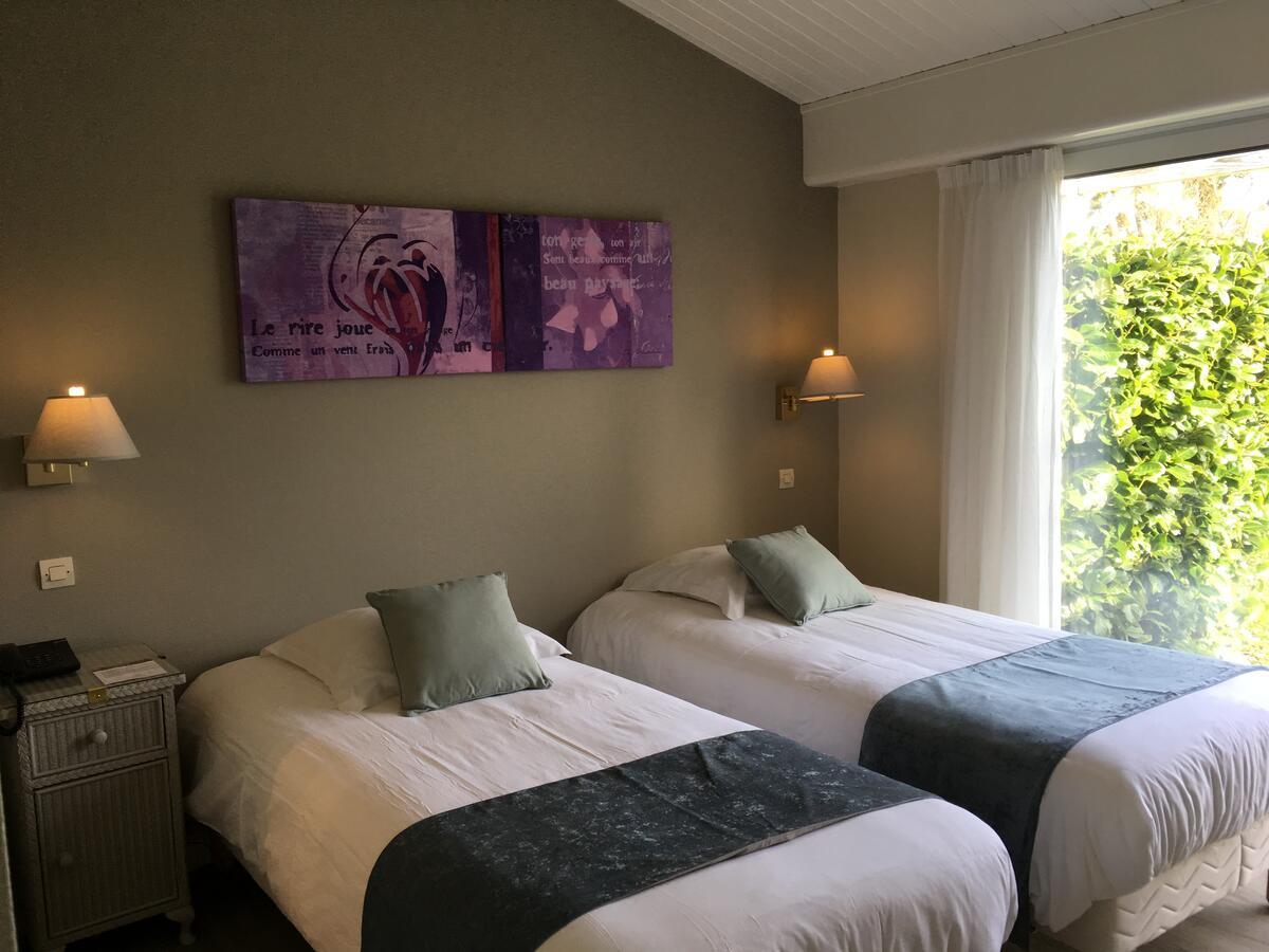 Logis Hotel Val De Vienne Le Vigeant Εξωτερικό φωτογραφία