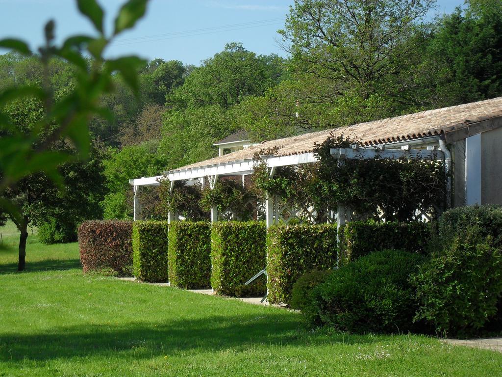 Logis Hotel Val De Vienne Le Vigeant Εξωτερικό φωτογραφία