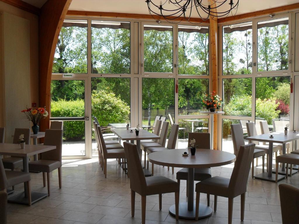 Logis Hotel Val De Vienne Le Vigeant Εξωτερικό φωτογραφία