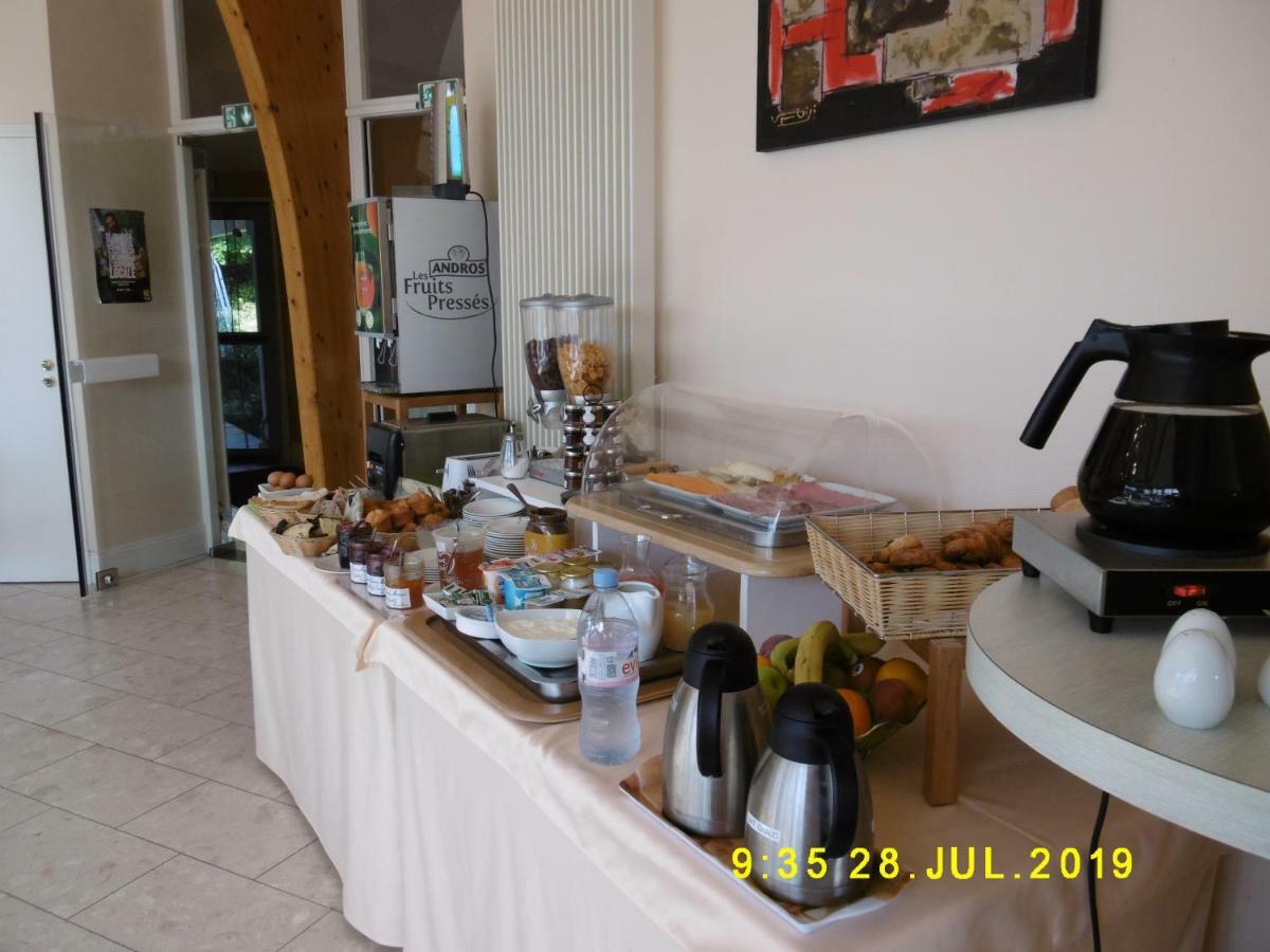 Logis Hotel Val De Vienne Le Vigeant Εξωτερικό φωτογραφία