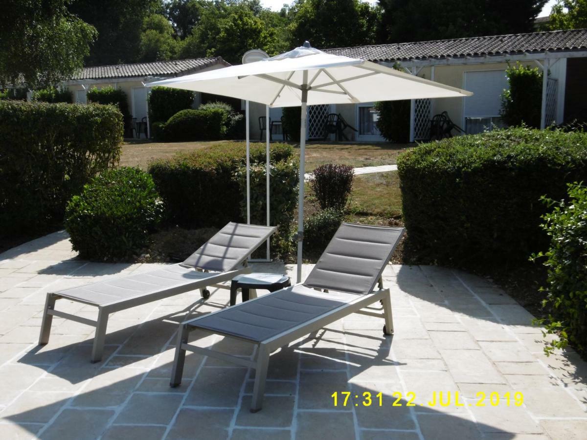 Logis Hotel Val De Vienne Le Vigeant Εξωτερικό φωτογραφία